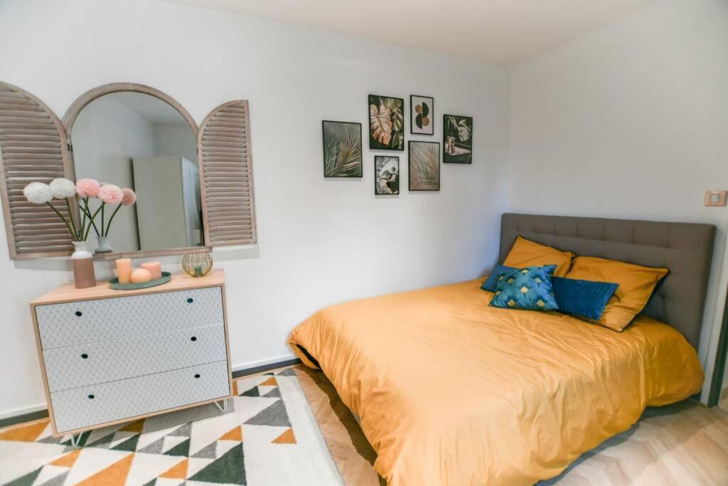 Instant Fleury: Maison De Caractère, Jardin Secret Barbizon