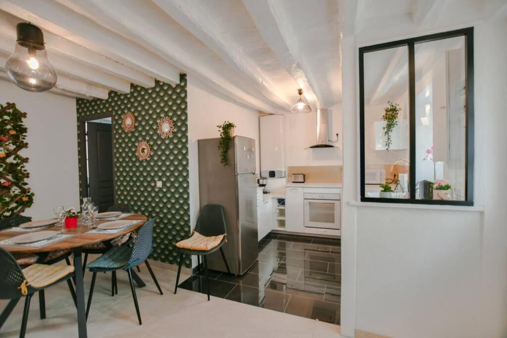 Instant Fleury: Maison De Caractère, Jardin Secret *